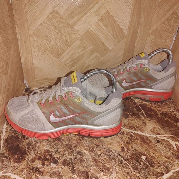 Nike women's Lunarglide livestrong gray running shoes size 6.5. A74 - Picture 5 of 11
